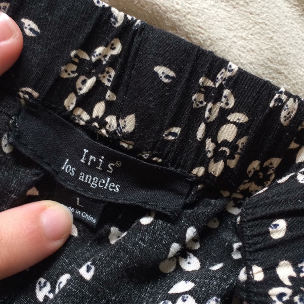 Flowered Shorts - Picture 3 of 4
